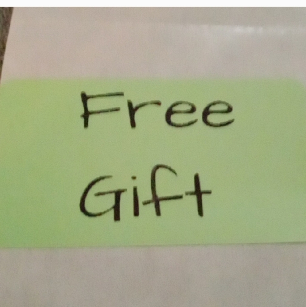 Free Gift With Every Purchase! Bundle & Save 20% Off 3 Items!